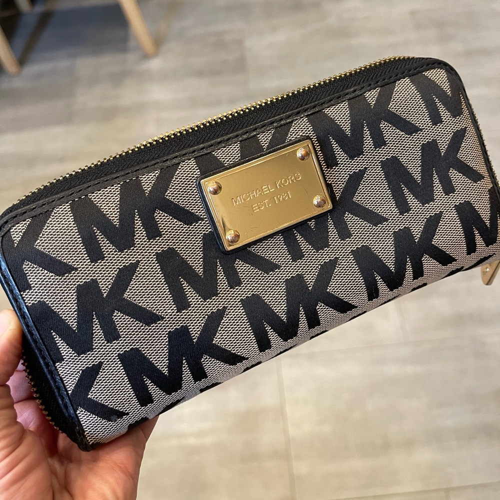 Authentic Michael Kors wallet
